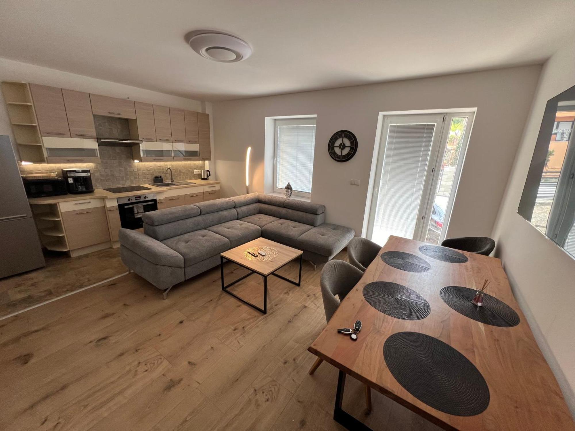 Apartmany De Luxe Kezmarok Ngoại thất bức ảnh